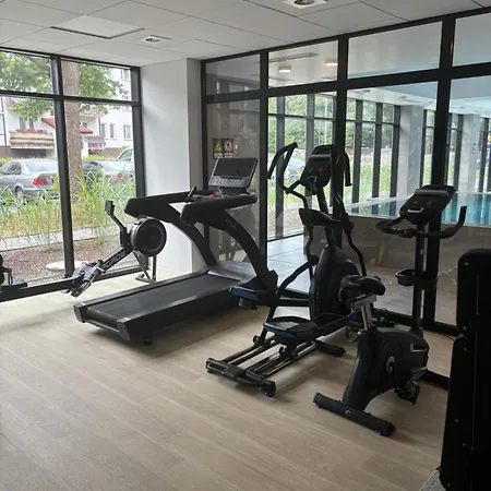 W Podczelu 4 Osoby 10 Minut Plaza Basen Sauna 코워브제크