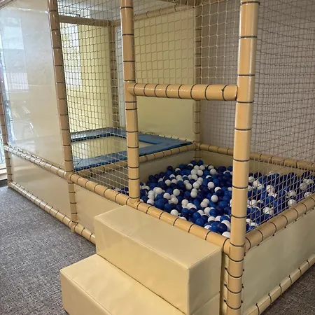 W Podczelu 4 Osoby 10 Minut Plaza Basen Sauna